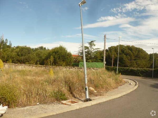 Land in Colmenarejo, Madrid for sale - Primary Photo - Image 1 of 2