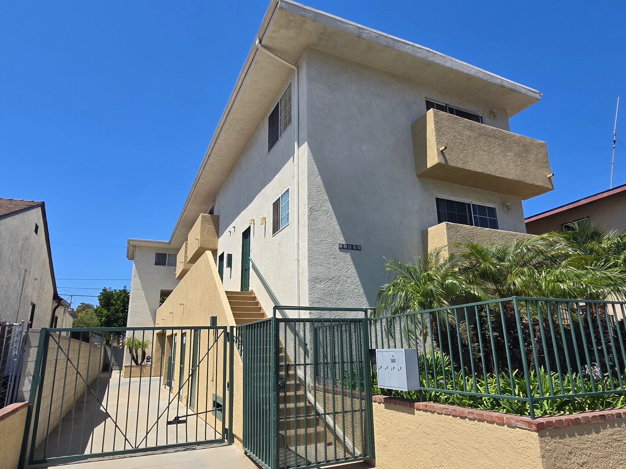 10809 Palms Blvd, Los Angeles, CA for sale Building Photo- Image 1 of 8