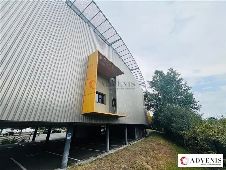 Office in Mérignac for lease - Building Photo - Image 2 of 10