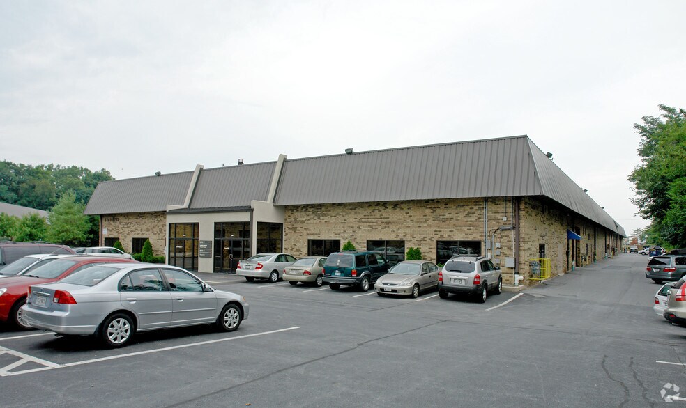 8701-8739 Mylander Ln, Towson, MD for lease - Building Photo - Image 1 of 30