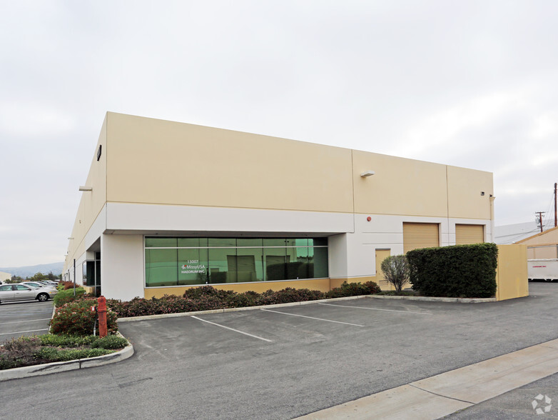 13005-13007 Los Nietos Rd, Santa Fe Springs, CA for lease - Building Photo - Image 2 of 5