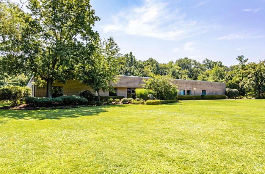 21 Philips Pky Montvale NJ 07645 LoopNet