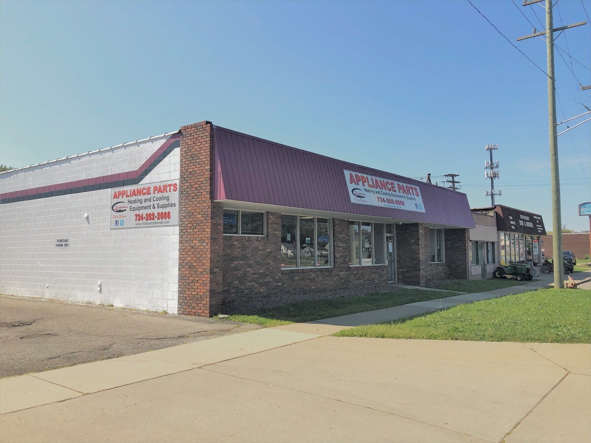 13545 Northline Rd, Southgate, MI 48195