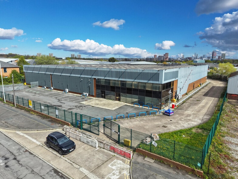 55 Lowfields Rd, Leeds for lease - Building Photo - Image 2 of 5