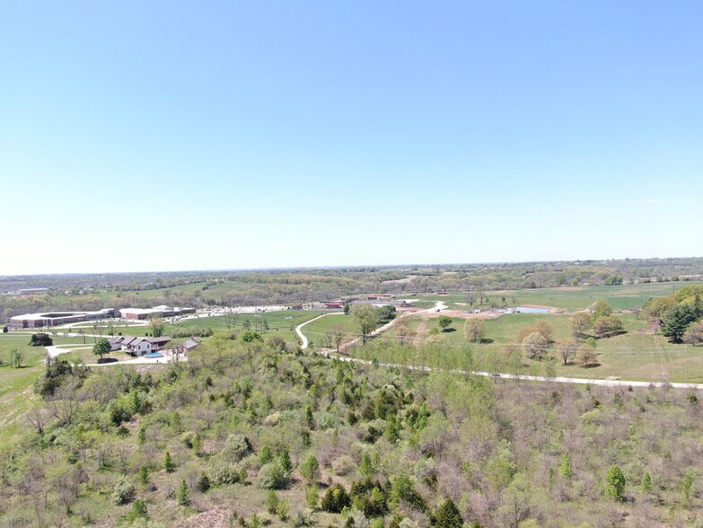 811 4H Rd, Lansing, KS for sale - Building Photo - Image 2 of 7