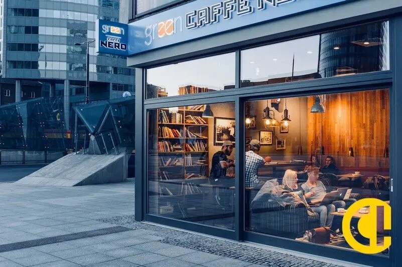 Retail in Lyon for lease Building Photo- Image 1 of 2