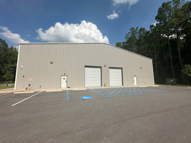 1056 Business Park Rd, Summerville, SC for lease - Building Photo - Image 1 of 13