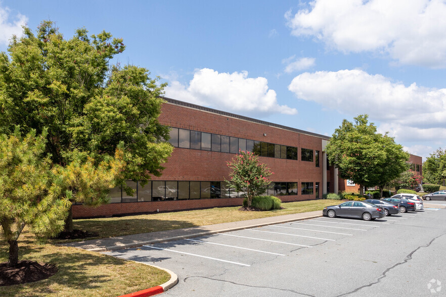 7125 Thomas Edison Dr, Columbia, MD for lease - Building Photo - Image 2 of 14