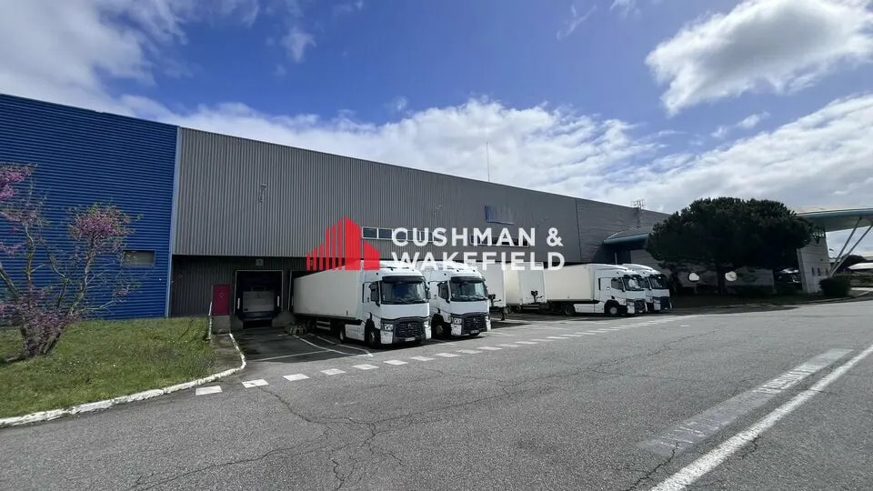 Office in Tournefeuille for lease - Building Photo - Image 2 of 8