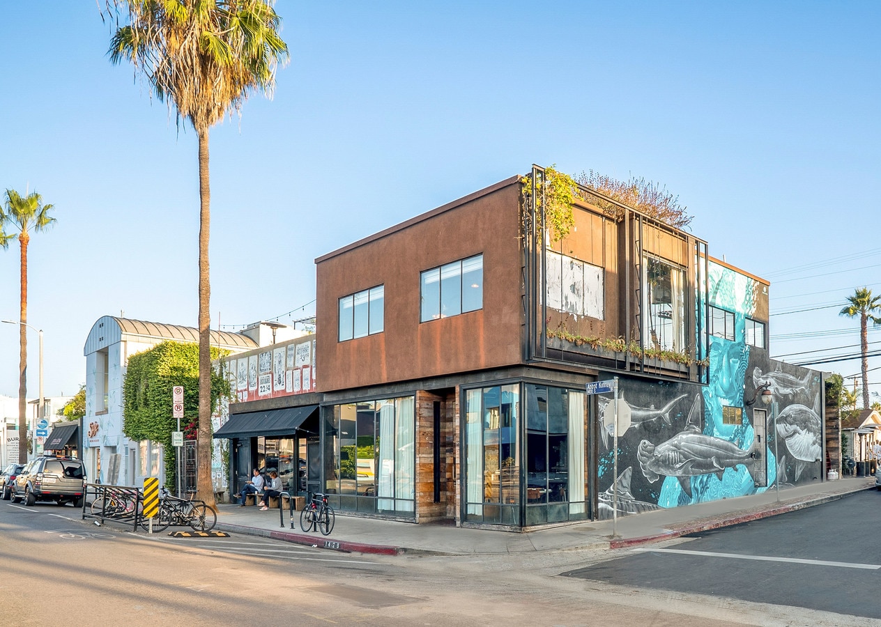 adidas originals 1349 abbot kinney boulevard los angeles