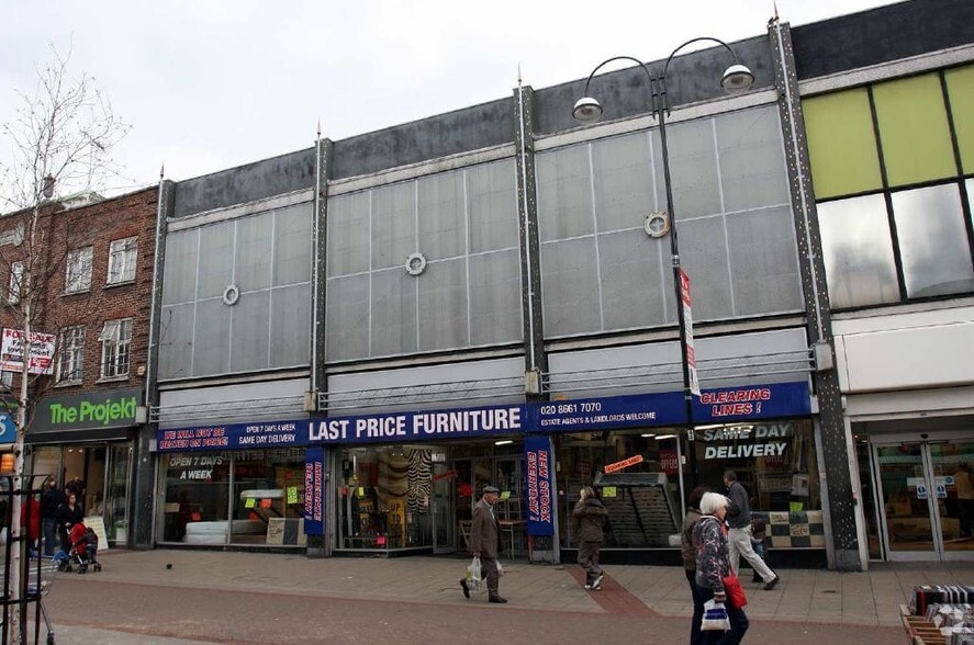 219-223 High St, Sutton for lease - Primary Photo - Image 1 of 1