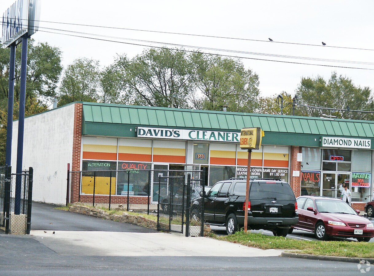 2486 Chillum Rd, Hyattsville, MD 20782