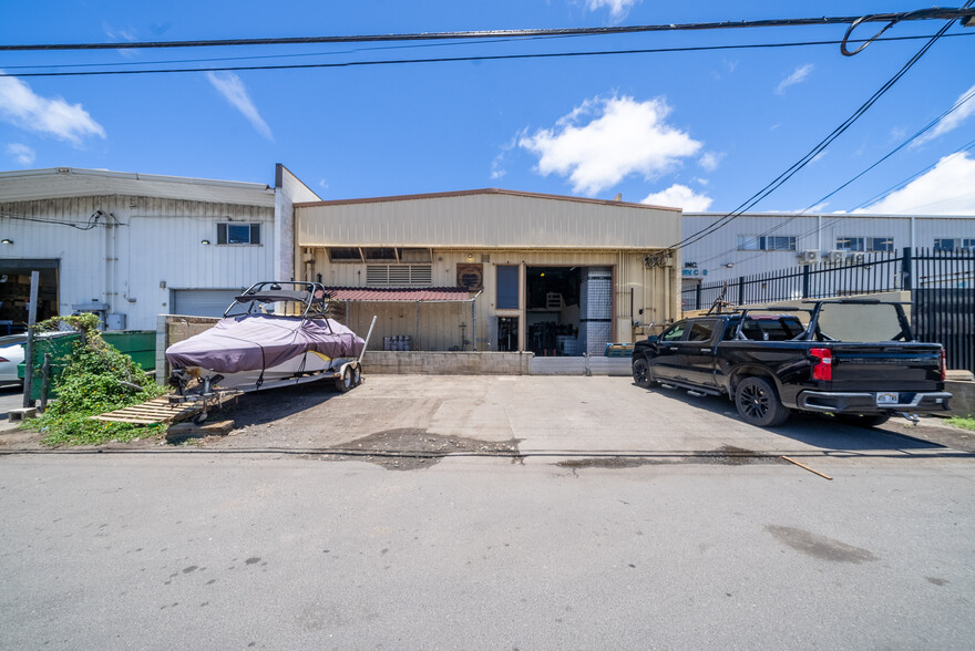 2003 Colburn St, Honolulu, HI for sale - Building Photo - Image 2 of 18