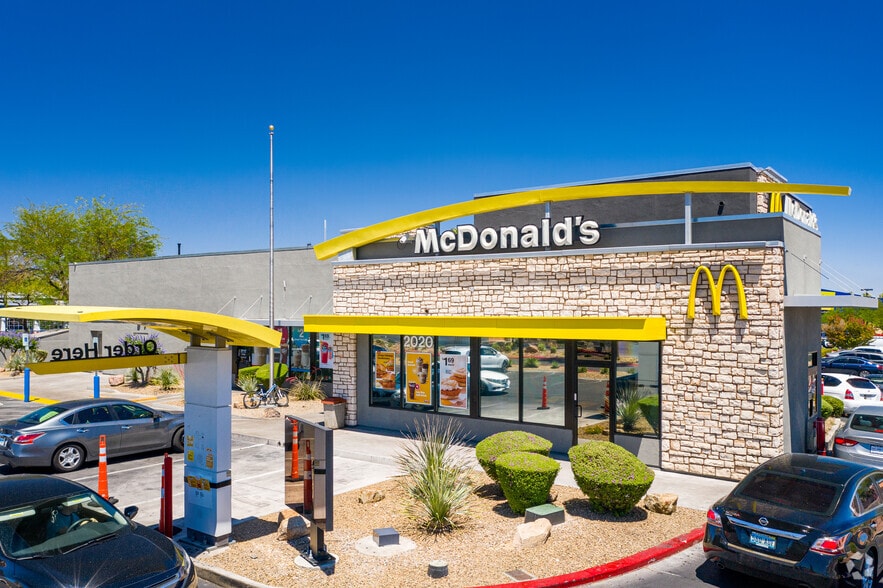 2050-2160 N Rainbow Blvd, Las Vegas, NV for lease - Building Photo - Image 2 of 17