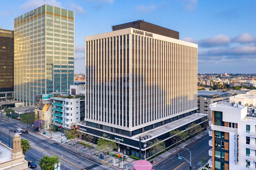 3660 Wilshire Blvd, Los Angeles, CA for lease - Building Photo - Image 1 of 6