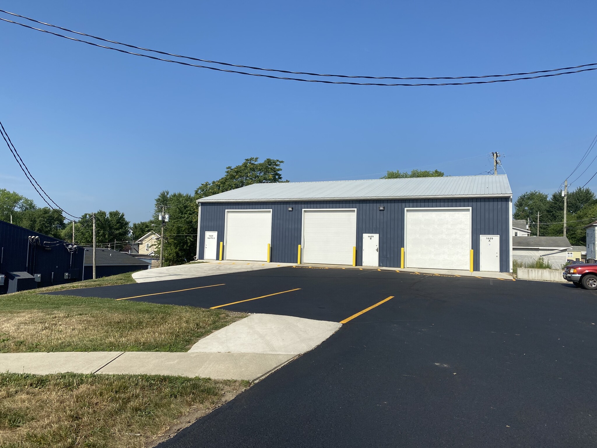 1629 Beach St, Fort Wayne, IN for lease Building Photo- Image 1 of 5