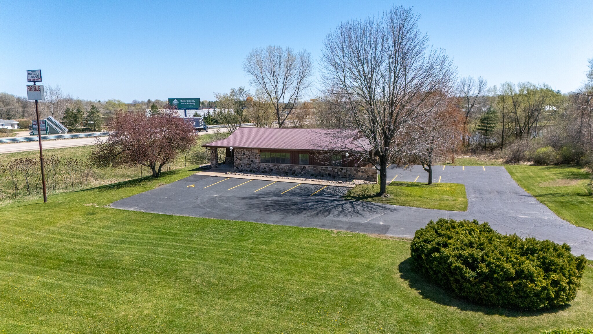 E3440 S Appletree Ln, Waupaca, WI for sale Building Photo- Image 1 of 1