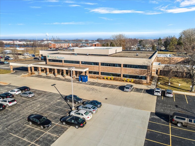 5220 S 6th St, Springfield, IL for lease - Building Photo - Image 2 of 9