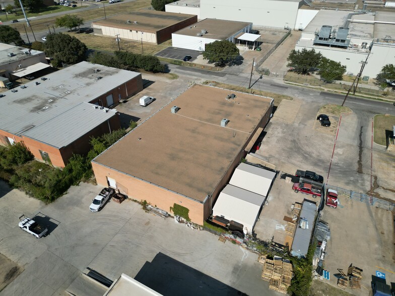 9203 Diplomacy Row, Dallas, TX for lease - Building Photo - Image 1 of 5