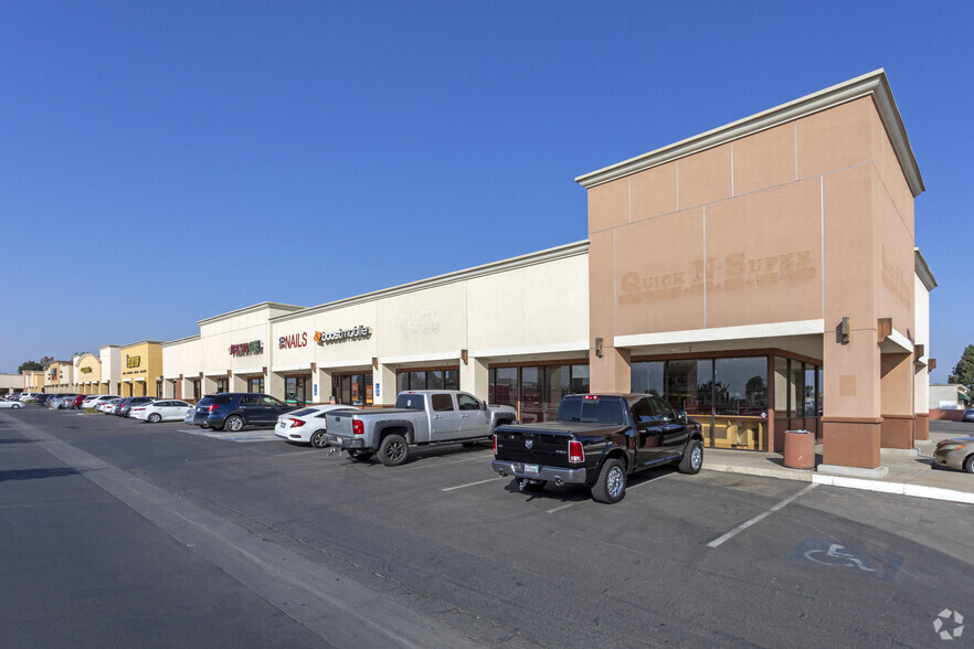 1104-1290 N Lemoore Ave, Lemoore, CA for lease - Building Photo - Image 1 of 4