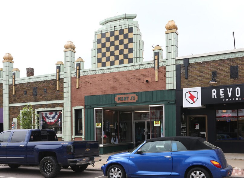 32 Main St, Black River Falls, WI for sale - Primary Photo - Image 1 of 1