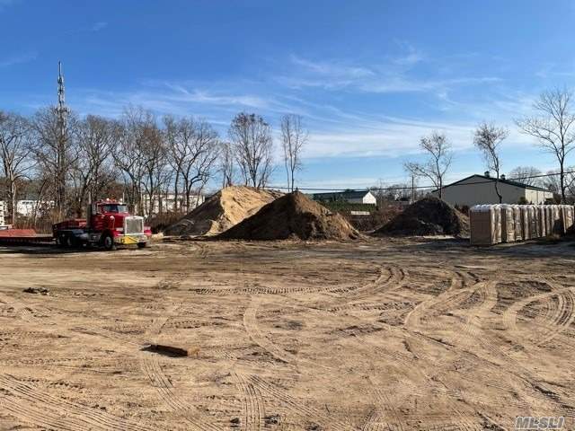 Clinton St, Center Moriches, NY for sale Building Photo- Image 1 of 1