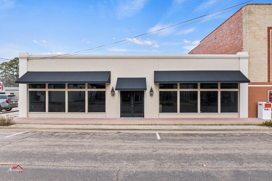 118 Sabine, Carthage, TX for sale - Building Photo - Image 1 of 1