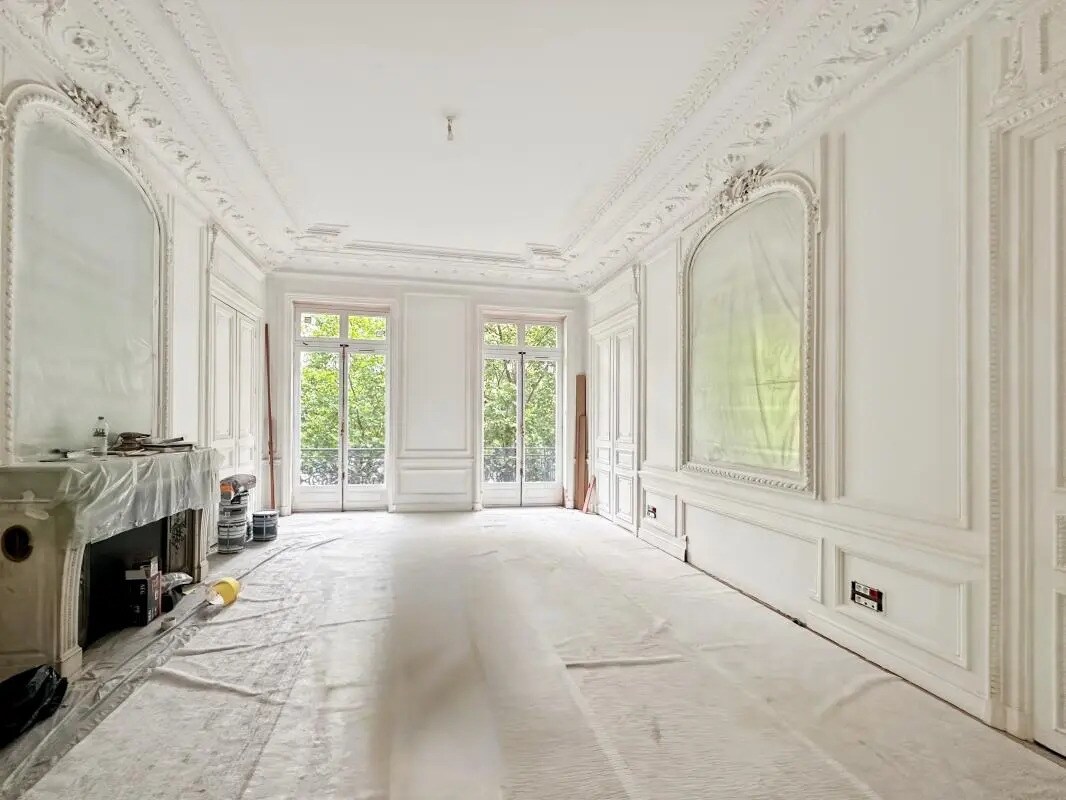 Office in Paris for lease Building Photo- Image 1 of 10