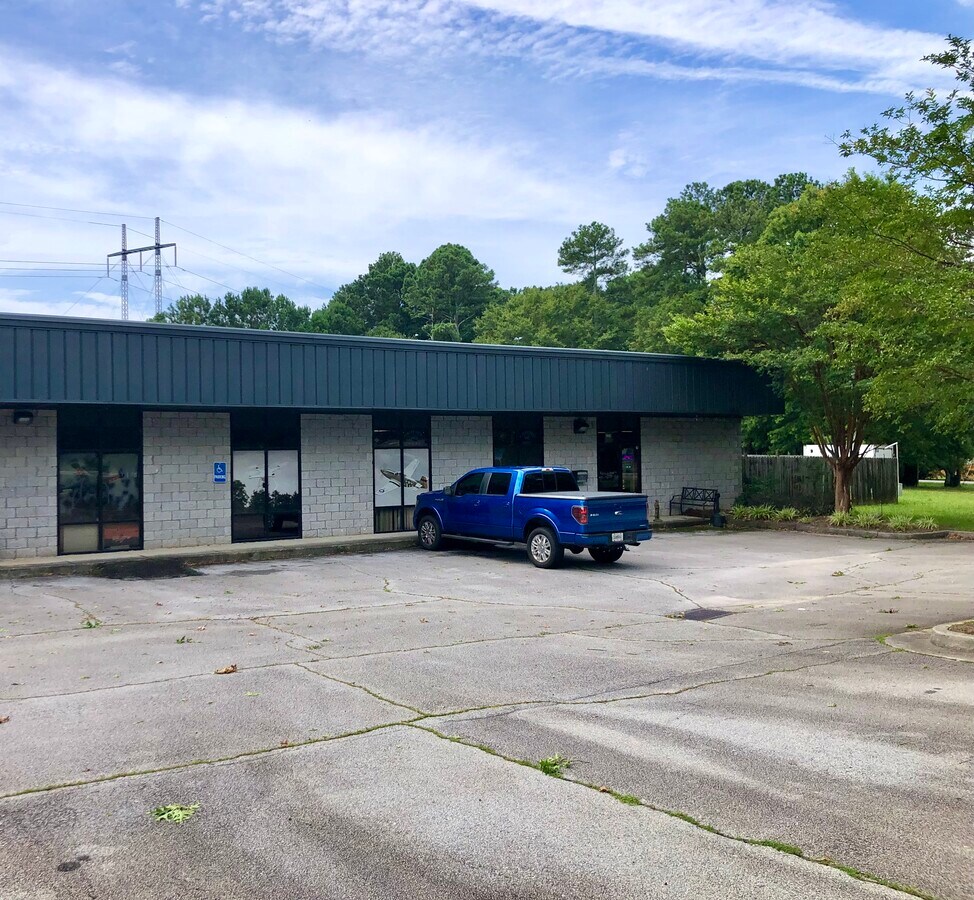 220 Old Loganville Rd, Loganville, GA 30052