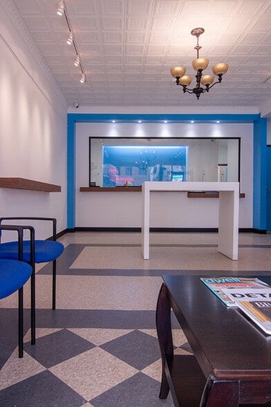 2529 Steinway St, Astoria, NY for lease - Building Photo - Image 2 of 6