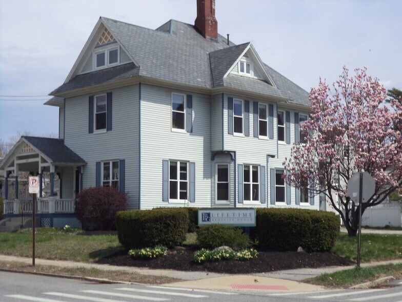 689 Union St, Manchester, NH for sale - Building Photo - Image 1 of 1