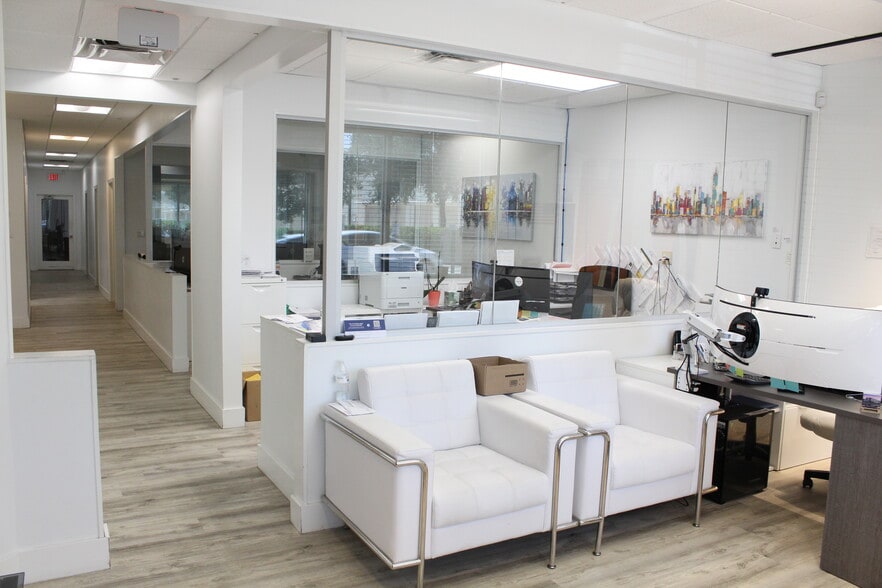 6457 Hazeltine National Dr, Orlando, FL for sale - Building Photo - Image 1 of 26