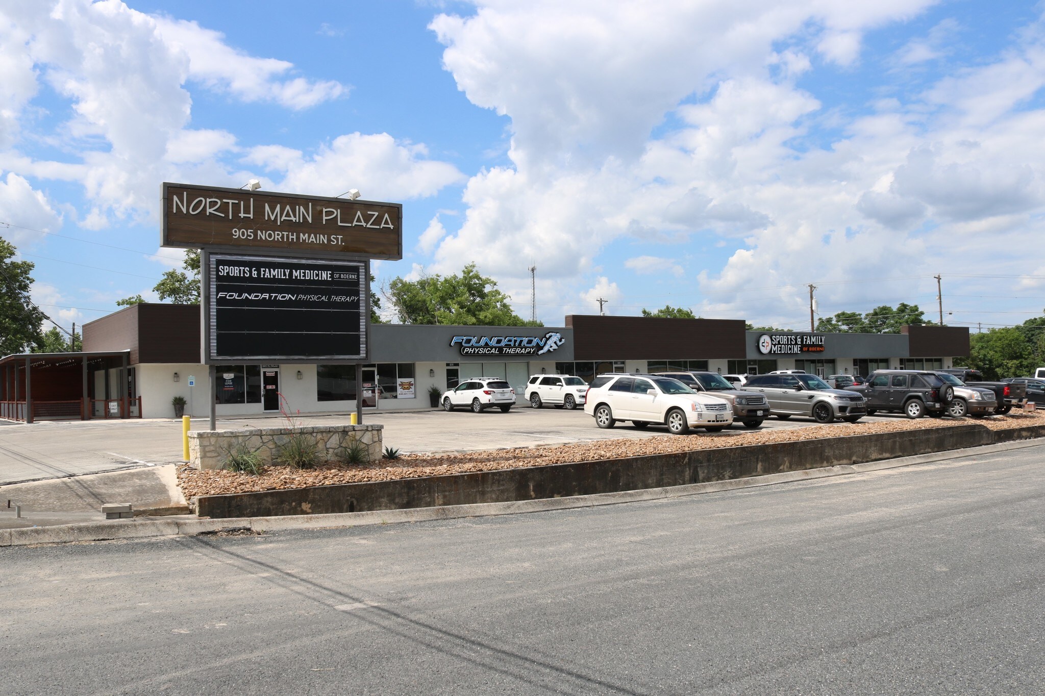 905 N Main St, Boerne, TX for sale Building Photo- Image 1 of 1