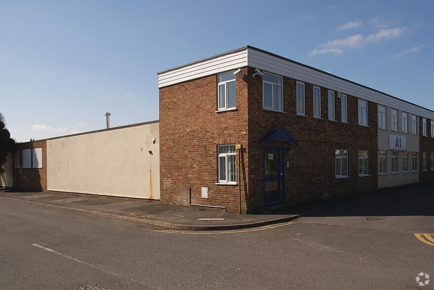 Dedworth Rd, Windsor, BKS SL4 4LE Mountbattan House