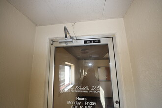 301 N 2nd St, Mcalester, OK for lease Interior Photo- Image 1 of 14