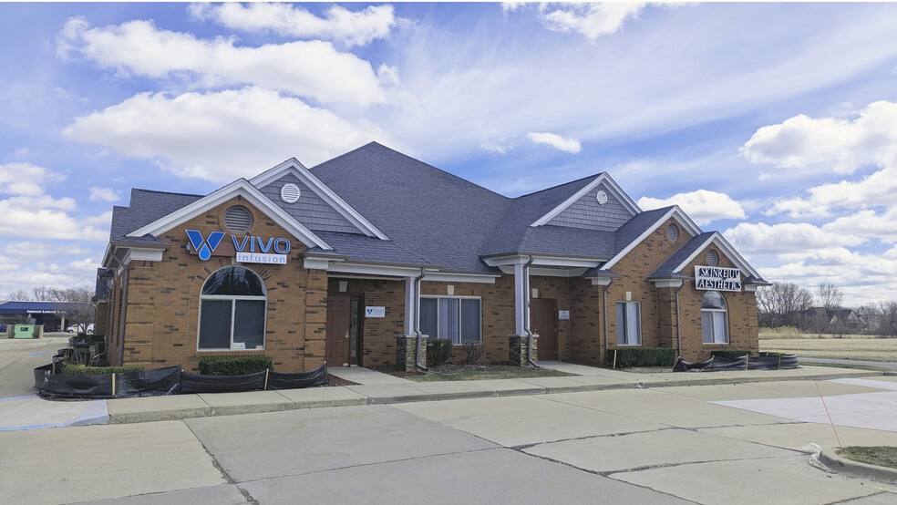 44720 Hayes Rd, Clinton Township, MI for lease - Building Photo - Image 3 of 4