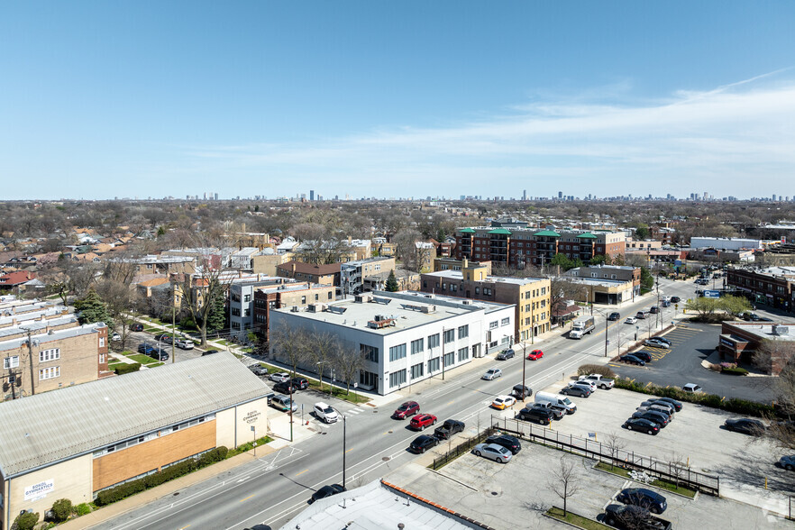 4839 N Elston Ave, Chicago, IL for lease - Aerial - Image 3 of 4