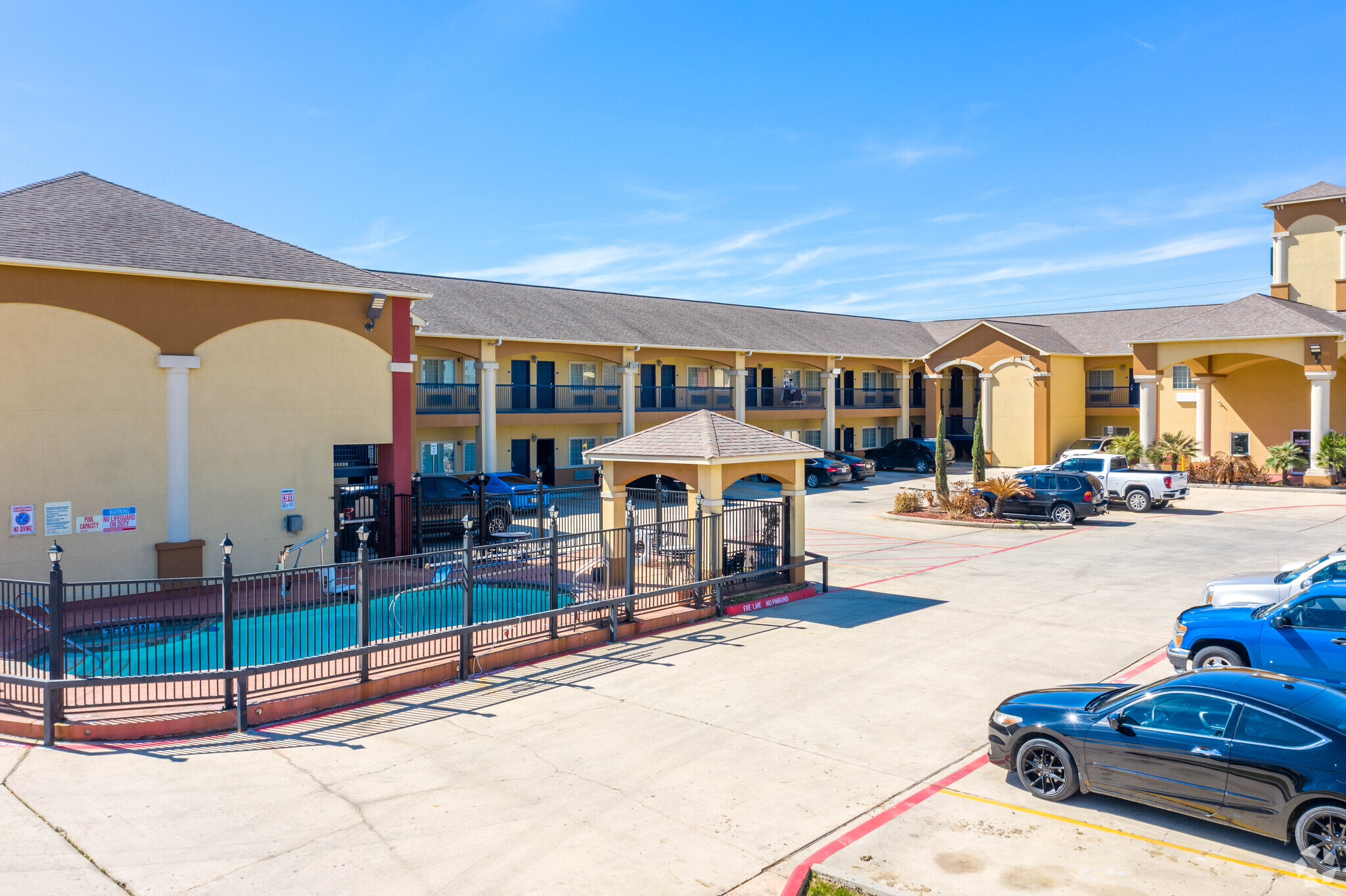 7420 Garth Rd, Baytown, TX 77521 - Regency Inn & Suites - Baytown | LoopNet