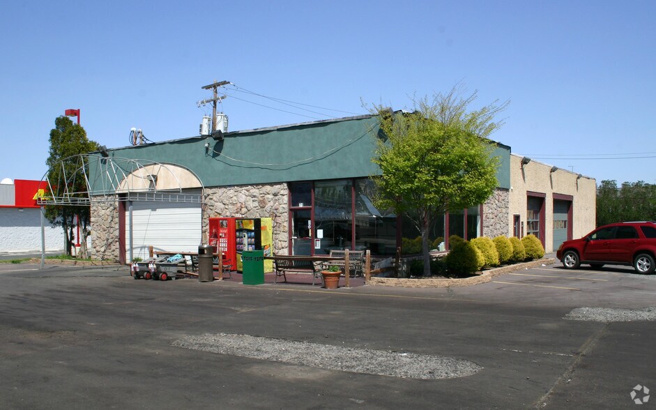 71 S West End Blvd, Quakertown, PA 18951