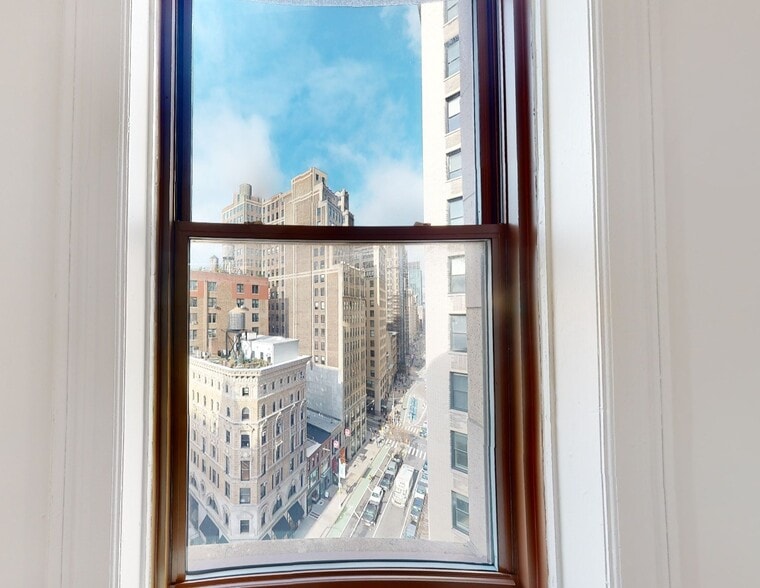 900 Broadway, New York, NY for lease - Interior Photo - Image 3 of 11