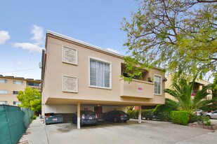 West Hollywood Ca Apartment Buildings For Loopnet 521 N Flores St West Hollywood Ca Apartment Building