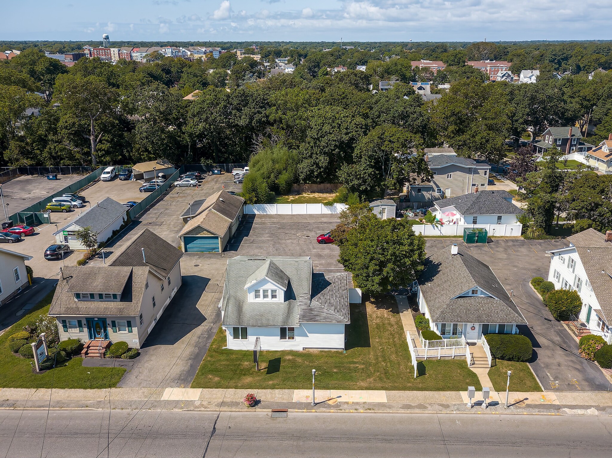 90 Medford Ave, Patchogue, NY for sale Building Photo- Image 1 of 36