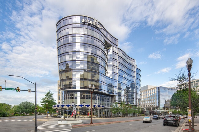 More details for 800 N Glebe Rd, Arlington, VA - Office, Retail for Lease