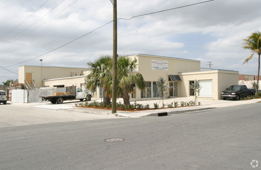 29 S H St, Lake Worth, FL for lease - Building Photo - Image 2 of 3