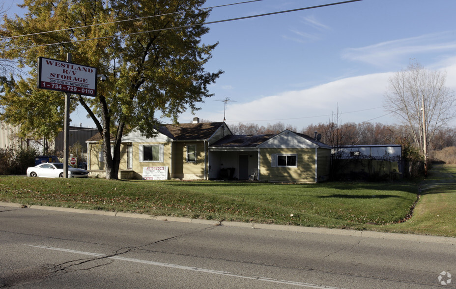 300 S Newburgh Rd, Westland, MI for sale - Primary Photo - Image 1 of 1