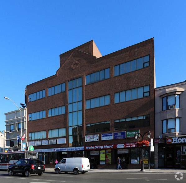 658 Danforth Ave, Toronto, ON for lease - Building Photo - Image 3 of 4