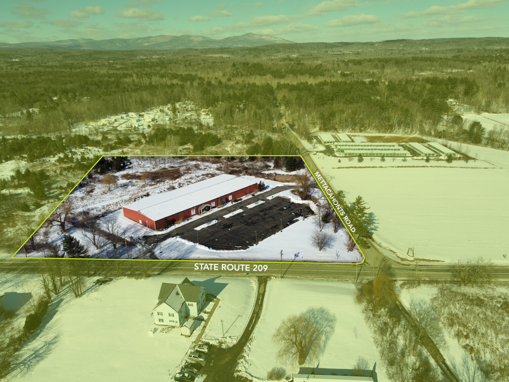 5164 US Highway 209, Accord, NY 12404 Skating Rink & Warehouse