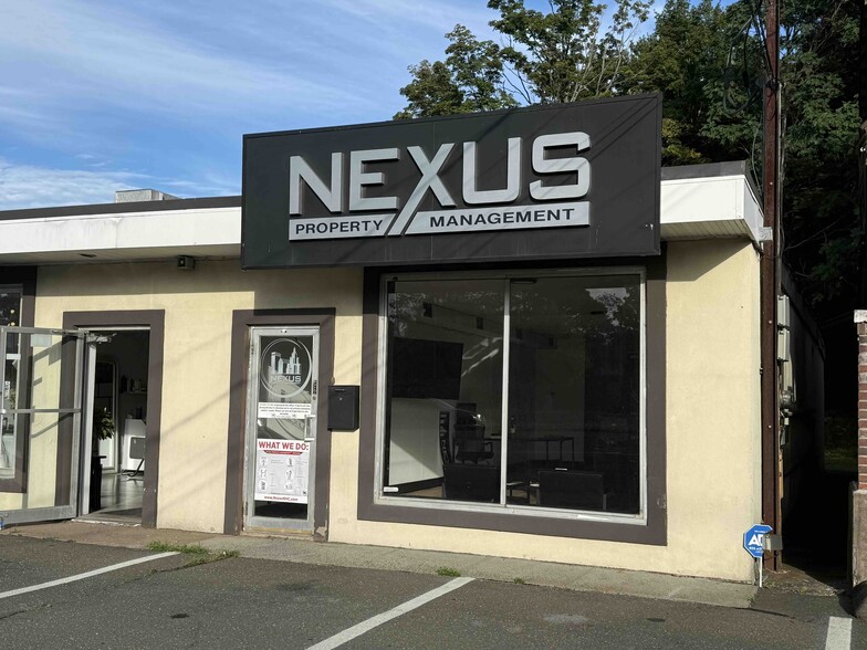 392-396 Washington Ave, North Haven, CT for lease - Building Photo - Image 2 of 9