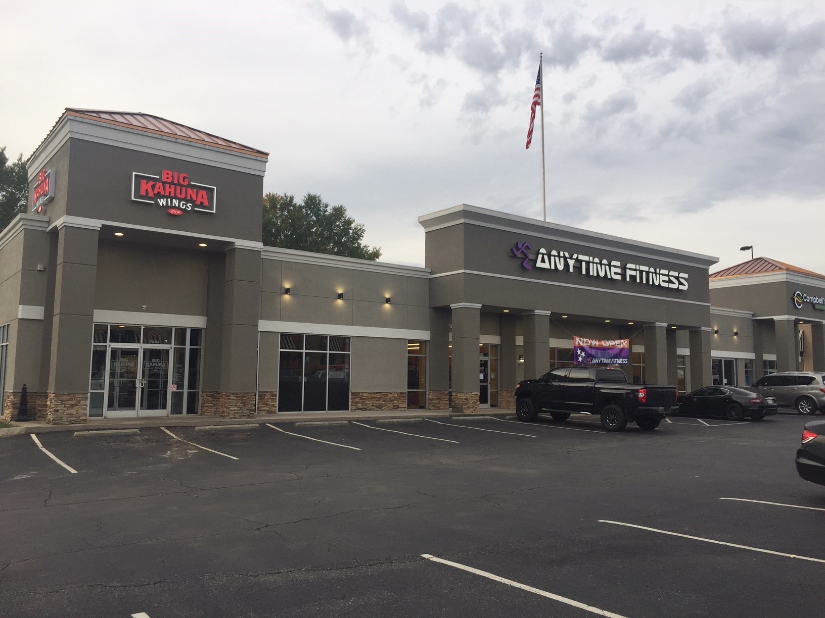 7804-7808 Montvue Center Way, Knoxville, TN for sale Building Photo- Image 1 of 1