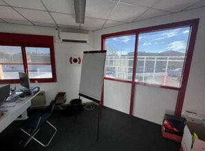 57 Avenue De La République, Vénissieux for lease Building Photo- Image 2 of 12